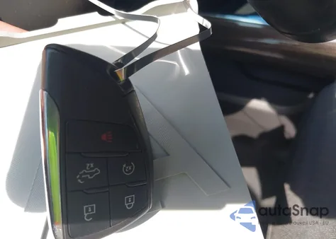 2022 Chevrolet Silverado 1500 4Wd Short Bed Lt Trail Boss/4Wd Standard Bed Lt Trail Boss from USA, damaged, VIN 3GCUDFED1NG683382